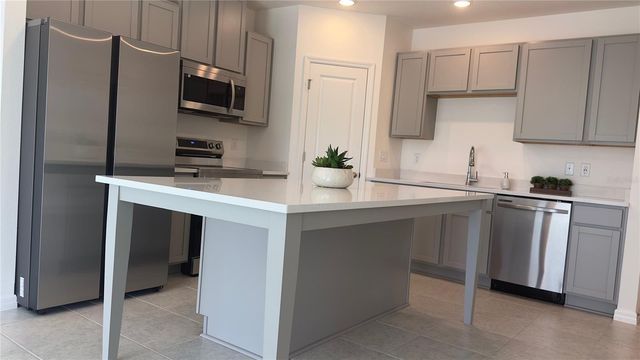 3879 ACADEMIA AVENUE, Lakeland, FL 33803