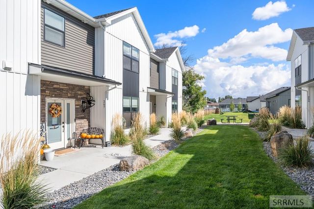 267 Blue Sky Court, Sugar City, ID 83448