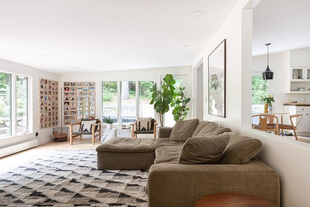 7 Diamond Rd, Lexington, MA 02420