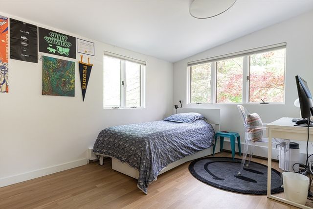 7 Diamond Rd, Lexington, MA 02420