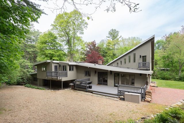 7 Diamond Rd, Lexington, MA 02420