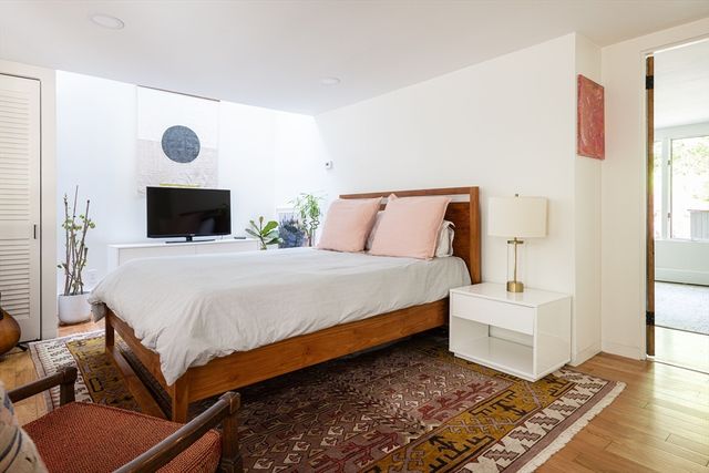 7 Diamond Rd, Lexington, MA 02420