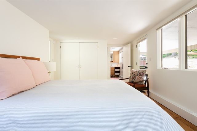 7 Diamond Rd, Lexington, MA 02420