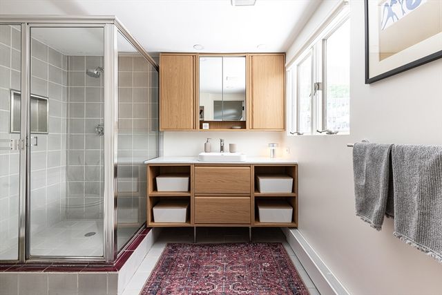 7 Diamond Rd, Lexington, MA 02420