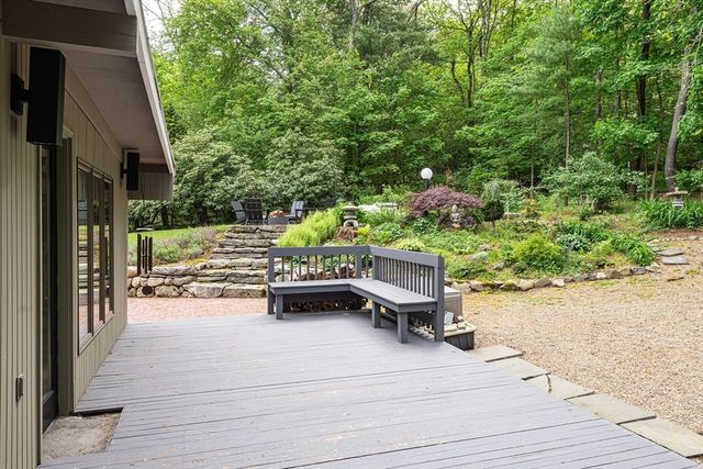 7 Diamond Rd, Lexington, MA 02420