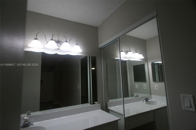 4698 NW 22nd St 4248, Coconut Creek, FL 33063