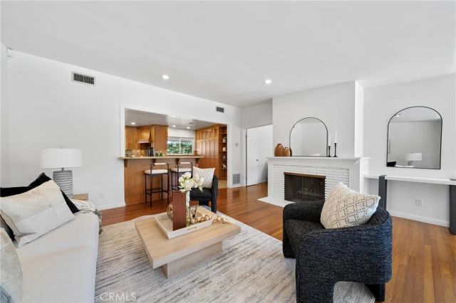 409 S La Serena, West Covina, CA 91791