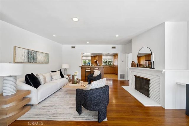 409 S La Serena, West Covina, CA 91791