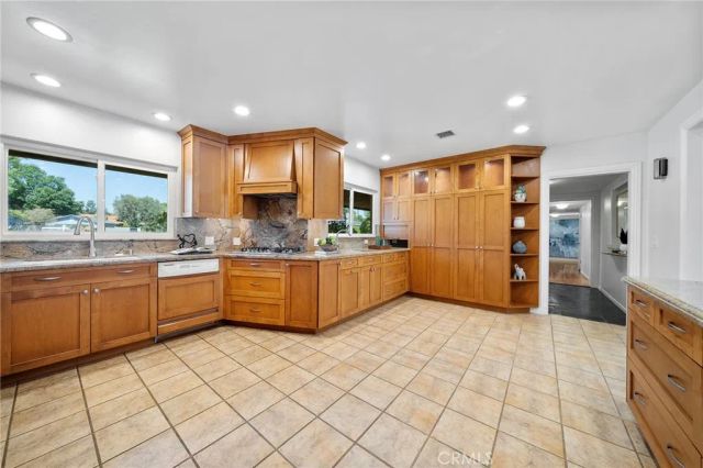 409 S La Serena, West Covina, CA 91791