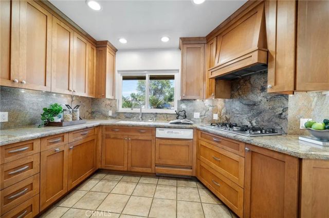 409 S La Serena, West Covina, CA 91791