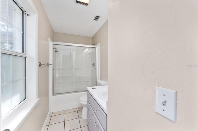 25747 SW 19TH AVENUE, Newberry, FL 32669