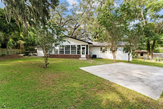 25747 SW 19TH AVENUE, Newberry, FL 32669