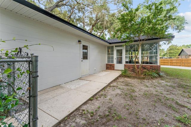 25747 SW 19TH AVENUE, Newberry, FL 32669