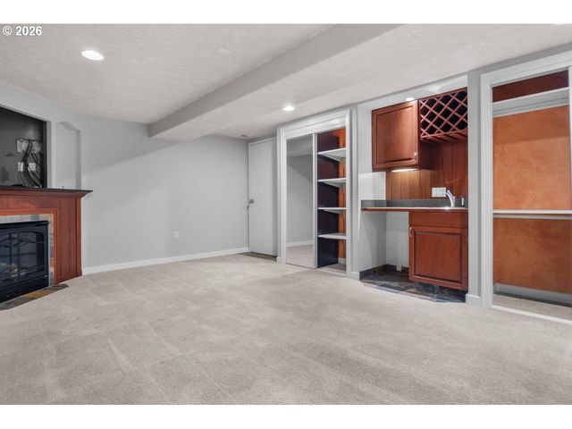 2922 Se HILLYARD Rd, Gresham, OR 97080