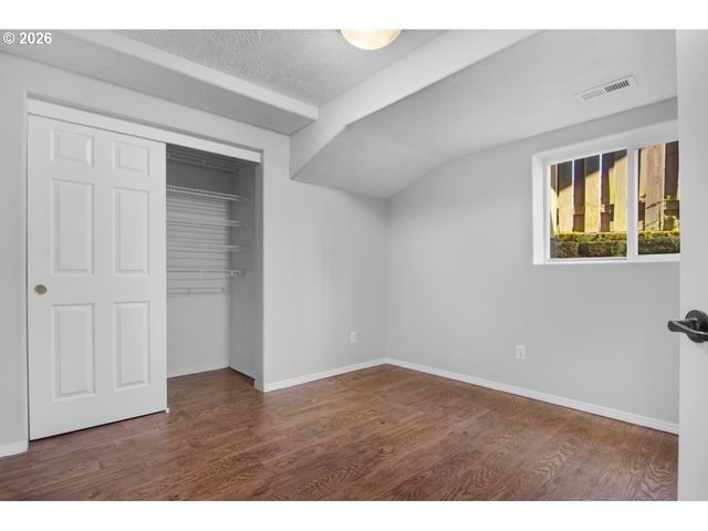 2922 Se HILLYARD Rd, Gresham, OR 97080