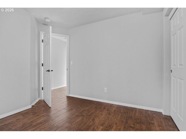 2922 Se HILLYARD Rd, Gresham, OR 97080