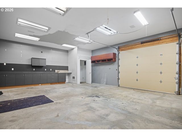 2922 Se HILLYARD Rd, Gresham, OR 97080