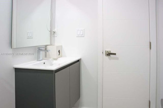 8281 SW 205th St 1, Cutler Bay, FL 33189