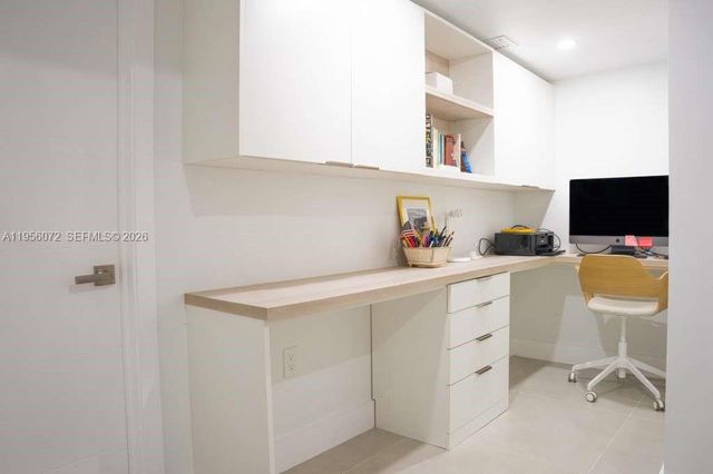 8281 SW 205th St 1, Cutler Bay, FL 33189