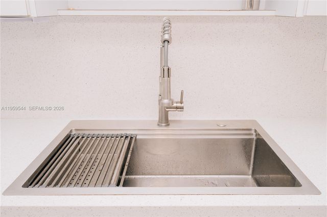 16158 SW 68th Ter, Miami, FL 33193