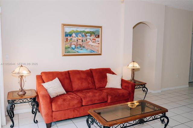 16158 SW 68th Ter, Miami, FL 33193