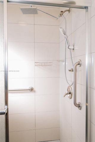 16158 SW 68th Ter, Miami, FL 33193