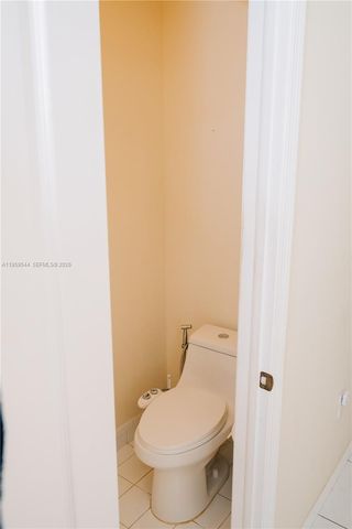 16158 SW 68th Ter, Miami, FL 33193