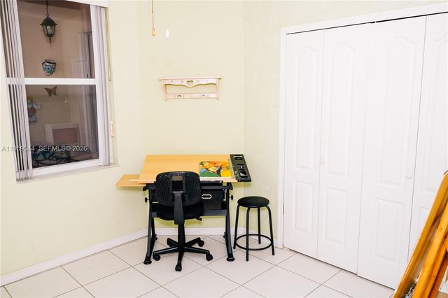 16158 SW 68th Ter, Miami, FL 33193