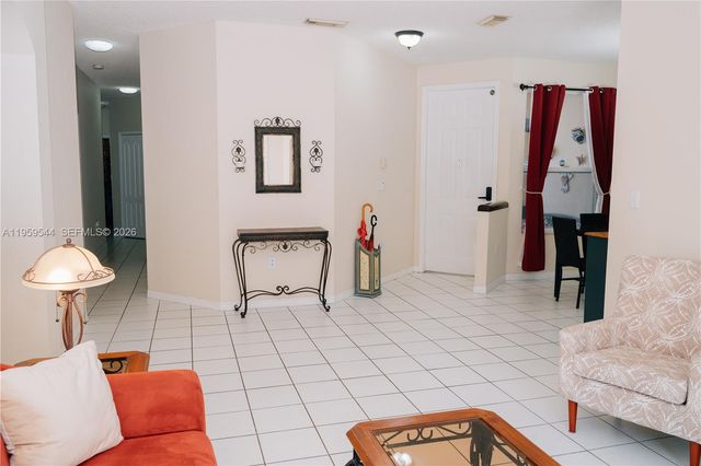 16158 SW 68th Ter, Miami, FL 33193