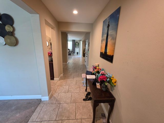6326 W Donner Avenue, Fresno, CA 93723