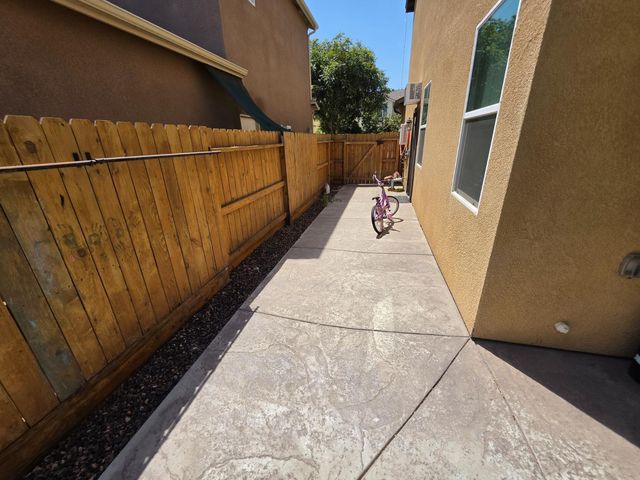 6326 W Donner Avenue, Fresno, CA 93723