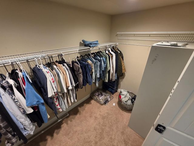 6326 W Donner Avenue, Fresno, CA 93723