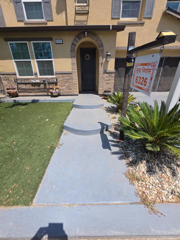 6326 W Donner Avenue, Fresno, CA 93723
