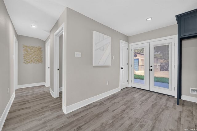 323 Pinehurst Blvd, San Antonio, TX 78221