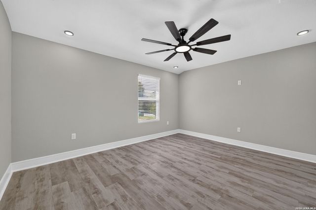 323 Pinehurst Blvd, San Antonio, TX 78221