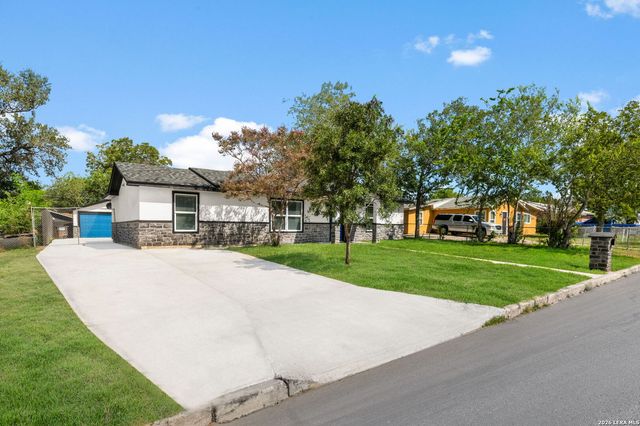 323 Pinehurst Blvd, San Antonio, TX 78221