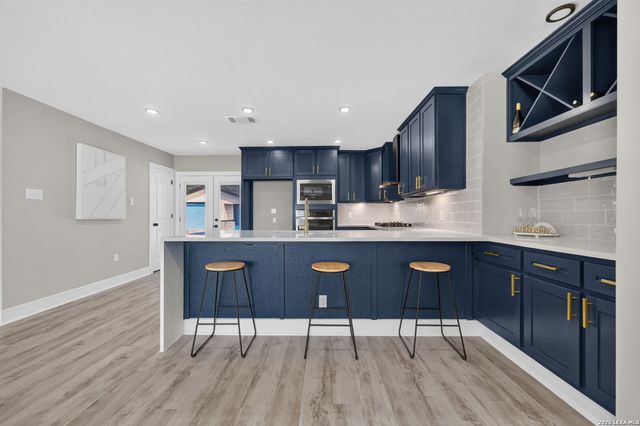 323 Pinehurst Blvd, San Antonio, TX 78221