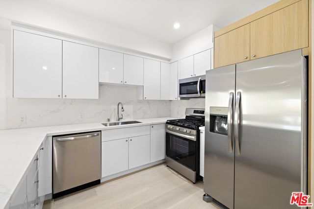 5651 Case Avenue, North Hollywood (los Angeles), CA 91601