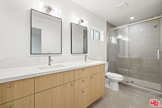 5651 Case Avenue, North Hollywood (los Angeles), CA 91601