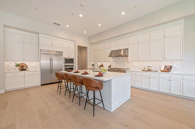 1047 Lassen Peak Dr, El Dorado Hills, CA 95762