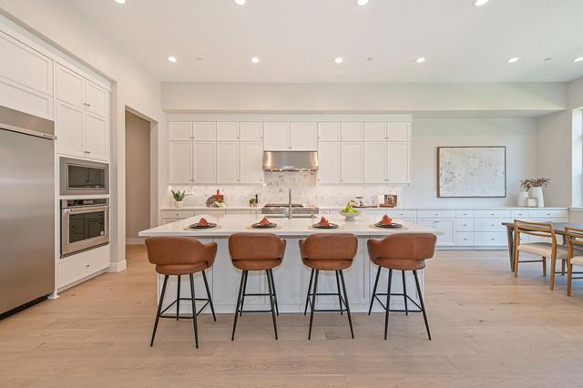 1047 Lassen Peak Dr, El Dorado Hills, CA 95762