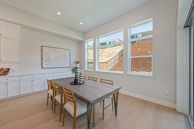 1047 Lassen Peak Dr, El Dorado Hills, CA 95762