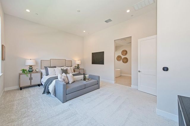 1047 Lassen Peak Dr, El Dorado Hills, CA 95762