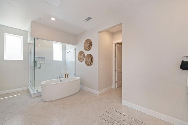 1047 Lassen Peak Dr, El Dorado Hills, CA 95762