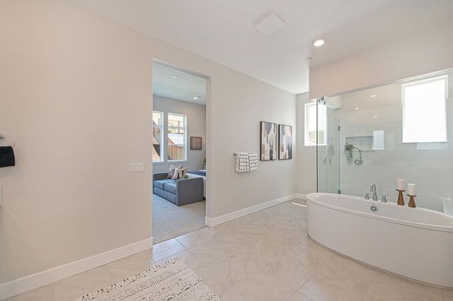 1047 Lassen Peak Dr, El Dorado Hills, CA 95762