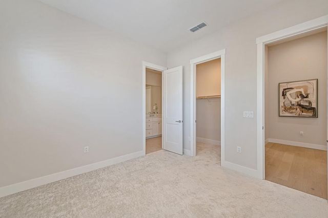1047 Lassen Peak Dr, El Dorado Hills, CA 95762