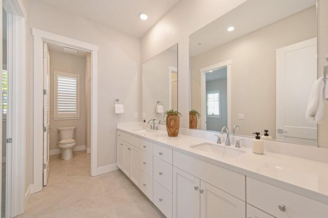 1047 Lassen Peak Dr, El Dorado Hills, CA 95762