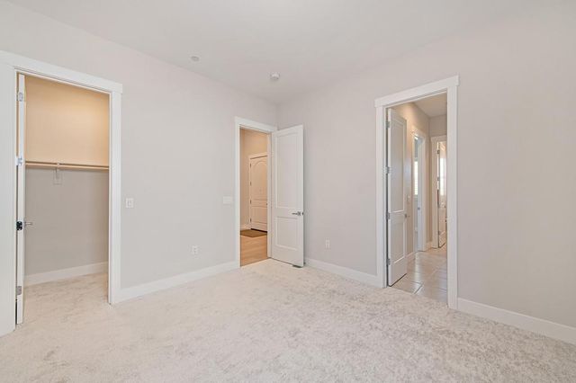 1047 Lassen Peak Dr, El Dorado Hills, CA 95762