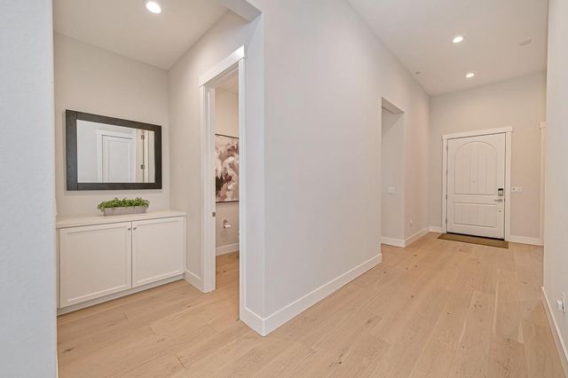 1047 Lassen Peak Dr, El Dorado Hills, CA 95762