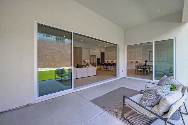1047 Lassen Peak Dr, El Dorado Hills, CA 95762